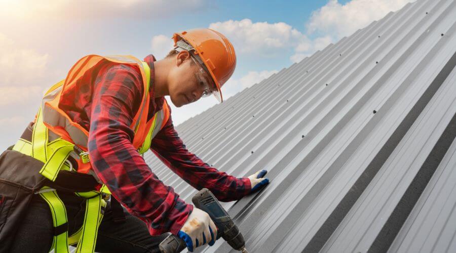 Professional gutter cleaning in Tuskahoma, OK